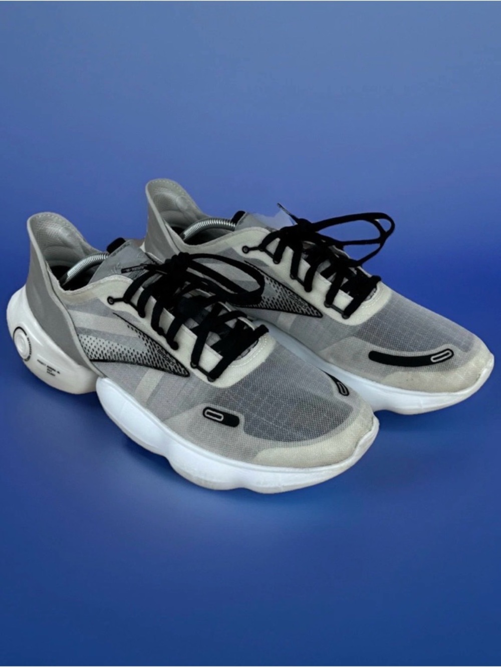 Men’s Brooks Aurora-BL – Size 10.5D
